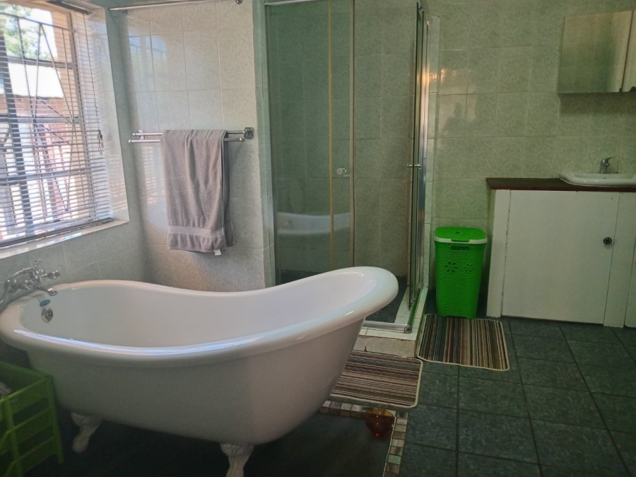 5 Bedroom Property for Sale in Bloemhof North West